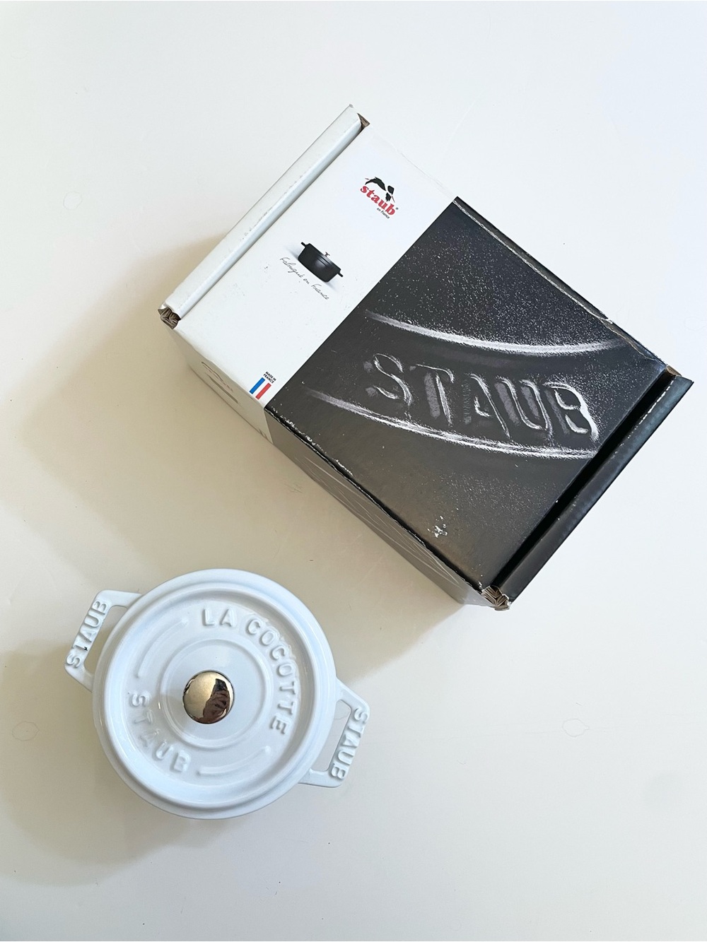 RARE, DISCONTINUED NIB STAUB PURE WHITE MINI CAST IRON COCOTTE ROUND 0.25QT 10CM
